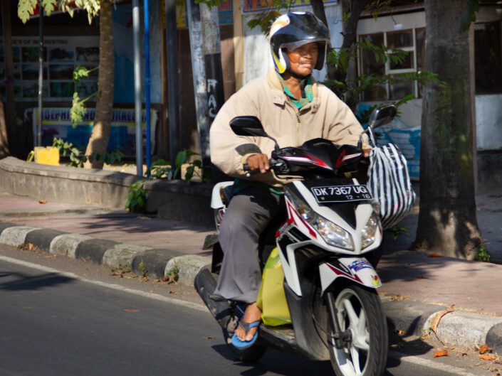 Straßenszene in Bali